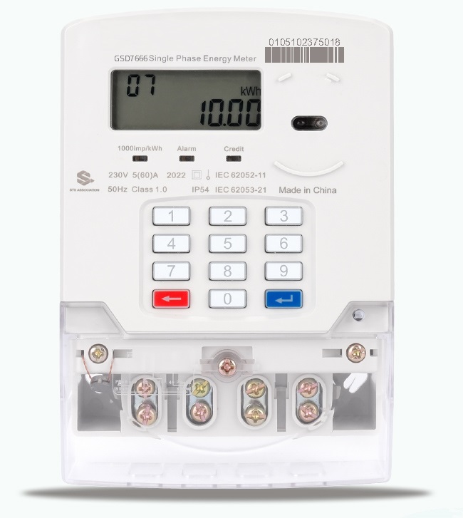 What will happen if the three-phase four-wire smart energy meter is not connected to the neutral wire?